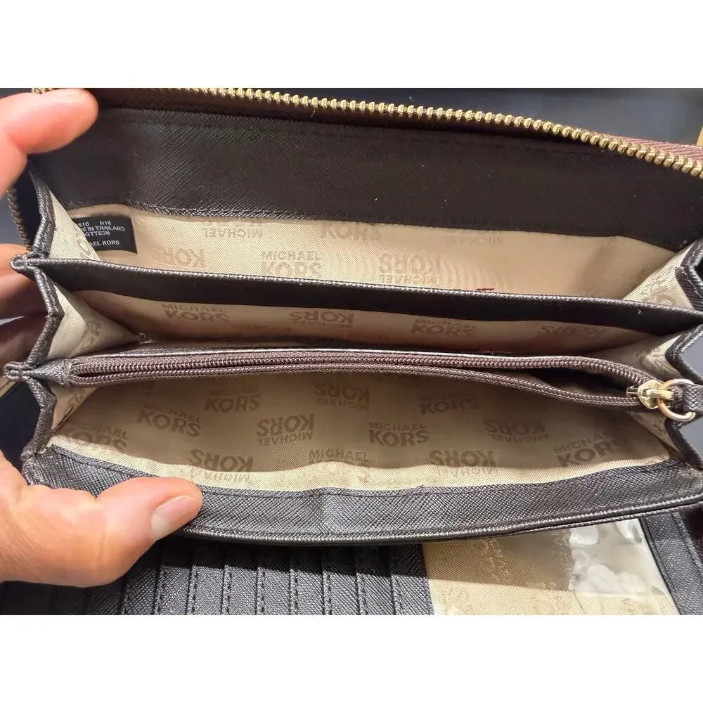 Michael Kors Jet Set Black Leather Continental Zip Around Wallet